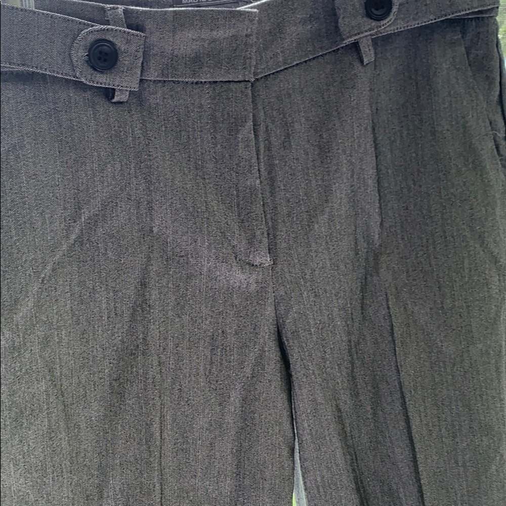 89th & Madison stretch capris trousers.